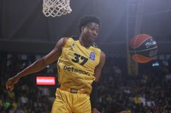 «Σκέπασε» τα καλάθια ο Κώστας Αντετοκούνμπο - Τι έκανε κόντρα στον Παναθηναϊκό (vid)