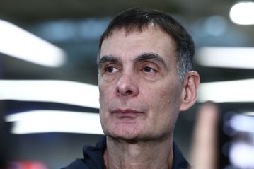 Μπαρτζώκας: «Είμαι ευχαριστημένος με το μεγάλο ρόστερ, νιώθω πιο ασφαλής»