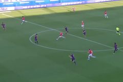 Φοβερό γκολ από το κέντρο στο Μπαρτσελόνα - Αλκμάαρ (vid)