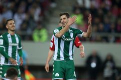 Ο «κίτρινος πυρετός» που ελοχεύει ενόψει Play Offs και το ρίσκο του Γιοβάνοβιτς