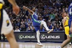 Άστοχος στην εκπνοή ο Ιρβινγκ, οι Πέισερς νίκησαν στο Ντάλας (vids)