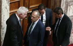 Αναλαμβάνει ως μεταβατικός υπουργός Μεταφορών και Συγκοινωνιών ο Γεραπετρίτης (vid)