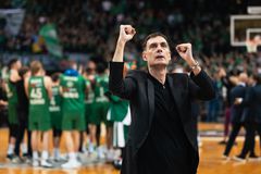 Είναι διαφορετικό να είσαι ο Γιώργος Μπαρτζώκας