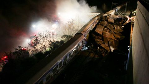 Τέμπη: Φωτογραφίες ντοκουμέντο από τις αμαξοστοιχίες ρίχνουν «φως» το μυστήριο με την πυρόσφαιρα (vid)