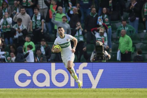 «Ήρθε με βάρκα»: Σοκαριστική καταγγελία στον αγώνα Έλτσε - Εσπανιόλ, ενεργοποιήθηκε το ρατσιστικό πρωτόκολλο