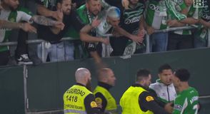 Ένταση στην Μπέτις πριν τον Παναθηναϊκό: Ο Άντονι σκόραρε και στο τέλος του αγώνα τσακώθηκε με τους οπαδούς