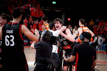 Απίστευτη Αυστρία «ξέρανε» την Ολλανδία με τρίποντο στο φινάλε