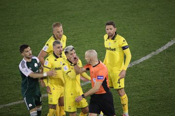 Οργή Άρη κατά διαιτησίας: «Να πάρει το πρώτο αεροπλάνο ο Λανουά και να επιστρέψει στην πατρίδα του»