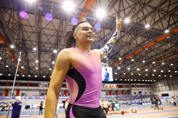 Ο Τσιτσιπάς αποθέωσε τον Καραλή με όρους τένις (pic)