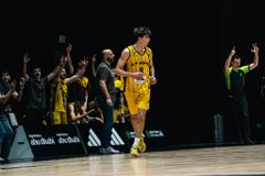 Ώρες αγωνίας για τα παιδιά του Άρη στο Άμπου Ντάμπι!