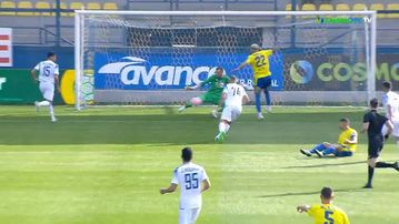 Παναιτωλικός-Λαμία: Απείλησε στα 40'' ο Κολοβός, σωτήριες επεμβάσεις από Γκαραβέλη, Παπαδόπουλο (vid)