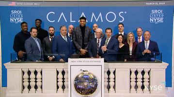 Γιάννης Αντετοκούνμπο: Χτύπησε το κουδούνι και έκλεισε τη συνεδρίαση στo Χρηματιστήριο της Νέας Υόρκης (vid)