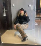 Η κοπέλα του Μπάρτρα είναι topless στις Μαλδίβες και κολυμπάει με καρχαρίες (vid)