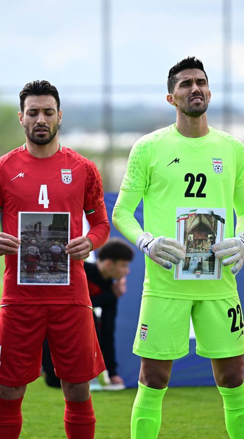 Οι παίκτες του Ιράν συγκλόνισαν σιωπώντας και έστειλαν μήνυμα που ξεπερνά το ποδόσφαιρο