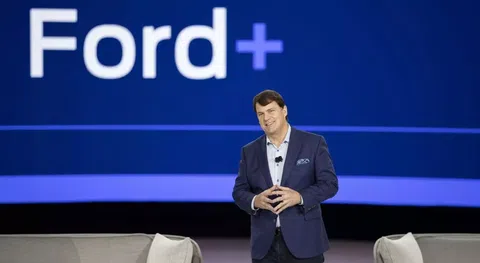 Οι αποδοχές του CEO της Ford προκαλούν ιλίγγους και… αντιδράσεις