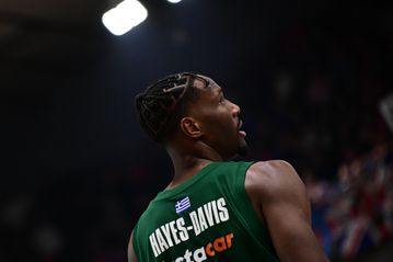 Hayes Mentality: Απευθείας από το αερόδρομιο της Σόφιας στο γήπεδο για προπόνηση ο Αμερικανός!