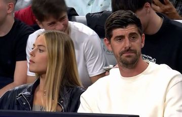 Στο Ρεάλ - Ολυμπιακός ο Κουρτουά και η εντυπωσιακή σύντροφός του (pic)