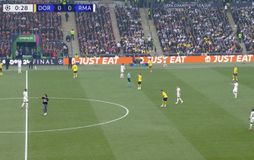 Απίστευτο: Οπαδοί μπούκαραν στον αγωνιστικό χώρο του «Γουέμπλεϊ» και διακόπηκε ο τελικός του Champions League! (vid)