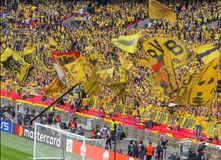 Οπαδοί του Άρη και της Μπρόντμπι στο πλευρό της Ντόρτμουντ στον τελικό (vids)