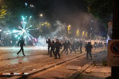 Αστυνομικός σε κώμα μετά από χτύπημα φωτοβολίδας στα επεισόδια μετά τον τελικό του Champions League