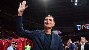 Ολυμπιακός - Παναθηναϊκός: Το ΣΕΦ στο... πόδι στην είσοδο Μπαρτζώκα