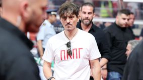 Έξαλλος ο Γιαννακόπουλος με υβριστικά συνθήματα κατά της κόρης του