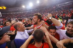 Το ταξίδι του Σάσα Βεζένκοφ στον Ολυμπιακό: Από την αμφισβήτηση, στην απόλυτη αποθέωση