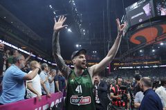 Χουάντσο Ερνανγκόμεθ: «Στην Ελλάδα ένοιωσα σαν Θεός - Ανυπομονώ να παίξω με τον Λορέντζο Μπράουν και στον Παναθηναϊκό»