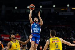 Η Φενέρμπαχτσε αποδέσμευσε τον Χαζέλ και πήρε από την Εφές τον Γαζί