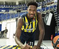 Σαρώνει τους MVP η Χάποελ - Κάνει δικό της τον Χέιζ-Ντέιβις!