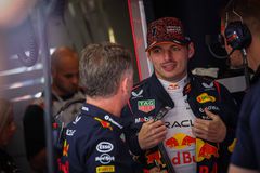 Χαλαρώνει η πίεση στον Φερστάπεν