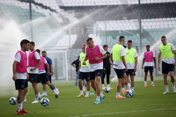 Σοκ στη Ντνίπρο: «Τροφική δηλητηρίαση για 8 παίκτες και συνολικά 15 μέλη της αποστολής»