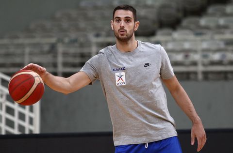 Ο Ιωάννης Παπαπέτρου στο Sportal: «Οι απουσίες παίζουν ρόλο, αλλά ας εστιάσουμε στους παρόντες - Πολύ ωραίο που είναι μαζί μας ο Ουόκαπ»