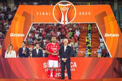 Πρωτοσέλιδα και MVP του πορτογαλικού Super Cup ο Παυλίδης (vid)