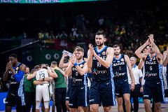 Και πάλι καλά ήταν για ένα ημίχρονο...