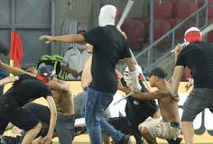 Χαμός στο Ισραήλ: Διεκόπη ο αγώνας Χάποελ Μπερ Σεβά - Μπνέι Σαχνίν για επεισόδια των οπαδών στον αγωνιστικό χώρο