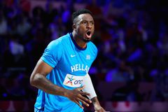 Θ. Αντετοκούνμπο: «Δώρο από τον Θεό που επέστρεψα στους Μπακς, αλλά τώρα σκέφτομαι μόνο τη Βοσνία» (vid)