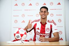 Επίσημα στα «ερυθρόλευκα» ο Μάντσα