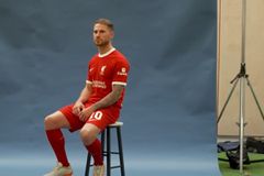 «Φυσιολογικό όταν παίζεις με δώδεκα παίκτες»: Η σπόντα του ΜακΆλιστερ προς τον αμυντικό της Τότεναμ, Ρομέρο, για τη διαιτησία