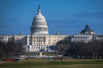 Σε shutdown οι ΗΠΑ: Τι σημαίνει η διακοπή λειτουργίας της κυβέρνησης – Ποιες υπηρεσίες επηρεάζει