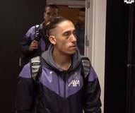 Με μαυρισμένο μάτι εμφανίστηκε ο Τσιμίκας στο γήπεδο της Μπόρνμουθ (vid)