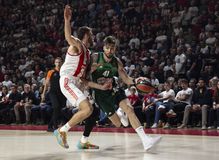 Ερνανγκόμεθ: «Οι μεγάλες ομάδες κερδίζουν παιχνίδια σε δύσκολες έδρες»