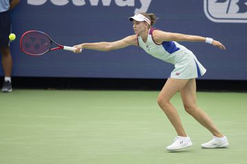 Με τον Ιβανίσεβιτς στο πλευρό της η Ριμπάκινα