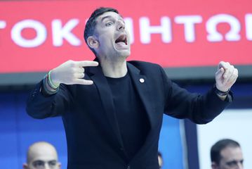 Τι είπε ο Ξανθόπουλος για το τάιμ άουτ που έκανε έξαλλο τον Σάκοτα (vid)