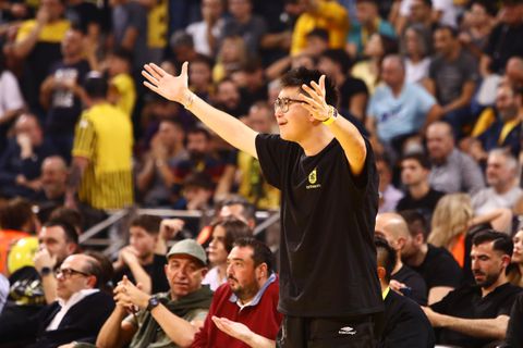 Οργισμένος Σιάο τα έβαλε με τους διαιτητές στο Άρης - ΠΑΟΚ (pic)