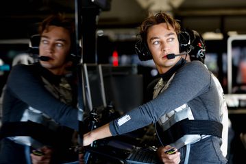 Ο Ράσελ εξηγεί πώς διαχειρίστηκε τις φήμες για τον Φερστάπεν