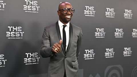 Έκπληξη στον κόσμο του ποδοσφαίρου: Θρύλος της Τσέλσι κριτής στα καλλιστεία Miss Universe