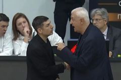 Η παρεξήγηση Σάκοτα-Ξανθόπουλου στο φινάλε του Περιστέρι - ΑΕΚ (vid)