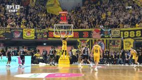 Ο Φόρεστερ καρφώνει από την ωραία ασίστ του Τζόουνς