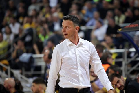 Ο Μίλιτσιτς αποχώρησε έξαλλος για τα αποδυτήρια δίχως να κάνει δηλώσεις